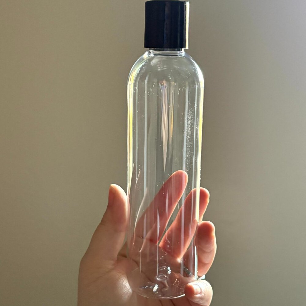 8oz empty  lotion bottles ( full box)